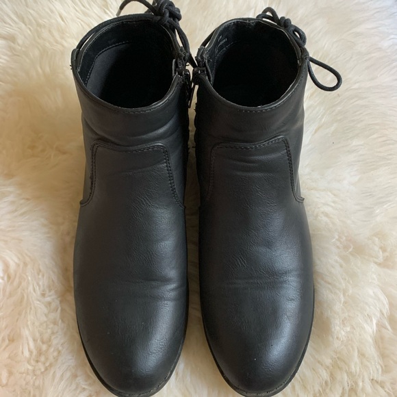 Black booties - Picture 2 of 5